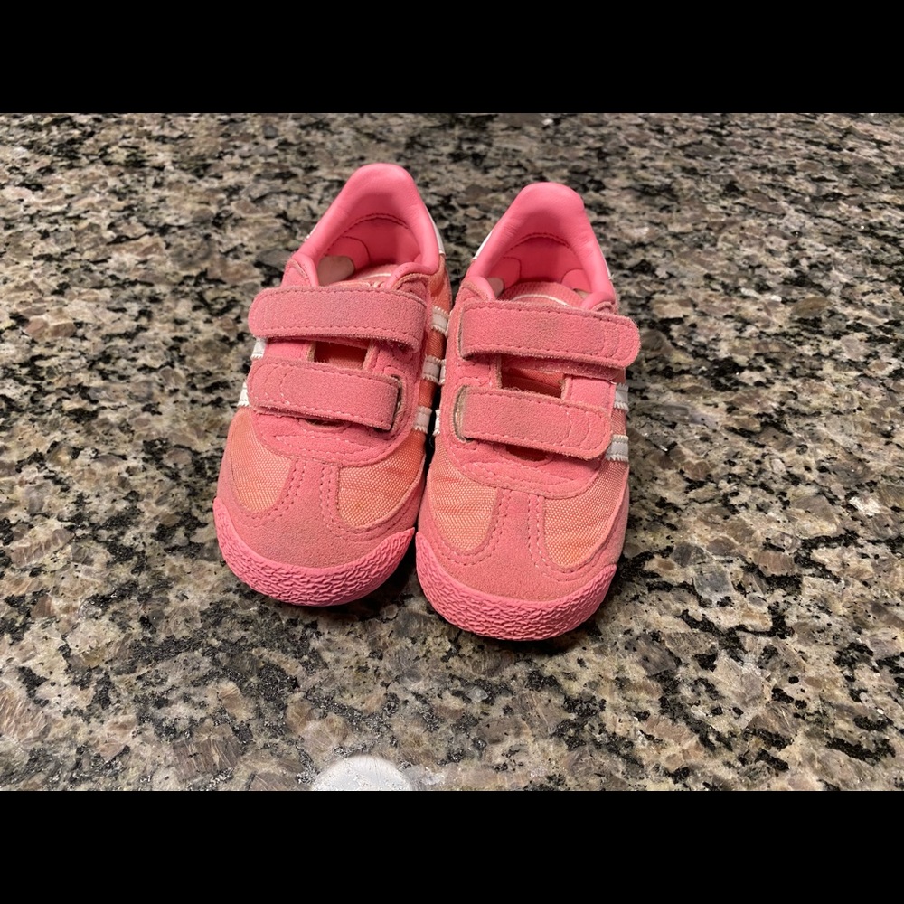 Size 5 toddler adidas shoes